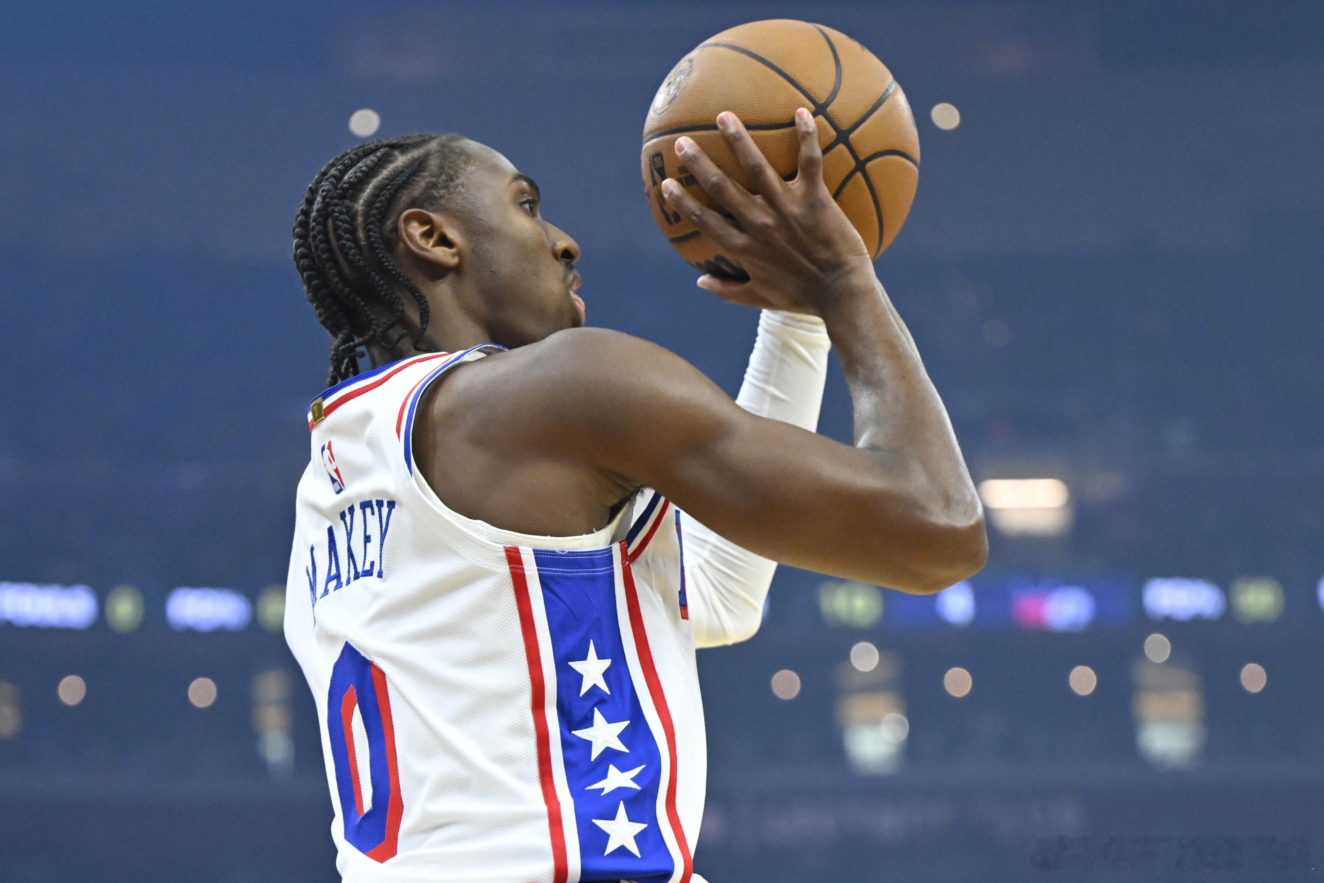 马克西35分三节打卡 76人121-102大胜奇才，马克西26中13怒轰35分4