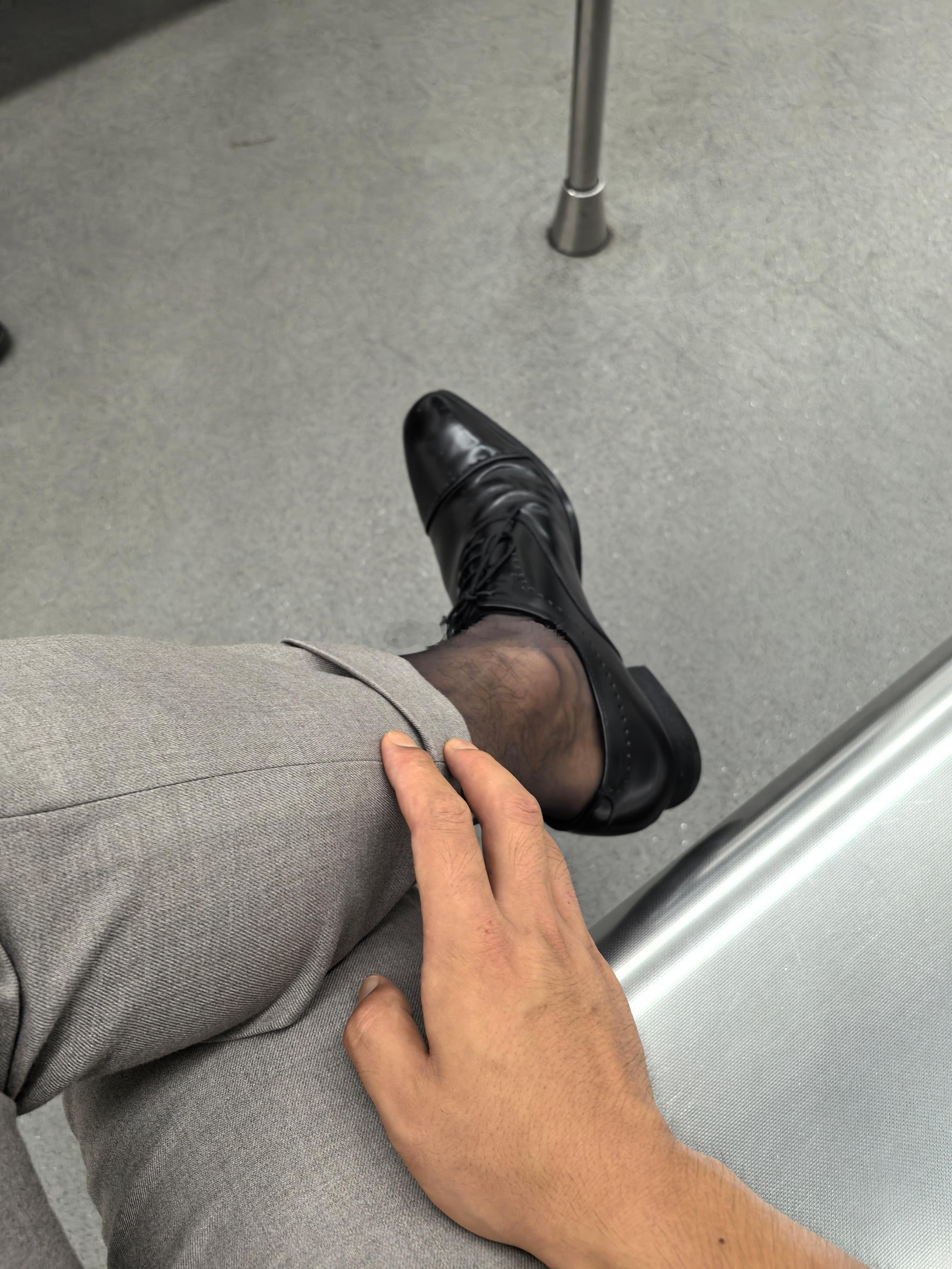周一OOTD南昌的气温今天居然跌到了23℃皮鞋西装男士正装皮鞋穿搭 南昌·南昌航