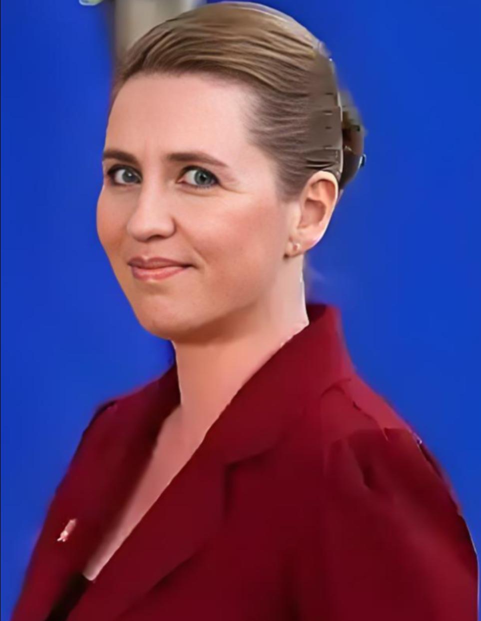 丹麦的下场，一点也不冤！

抱霸权大腿的，迟早被当成垫脚石！
 
明眼人都看得透