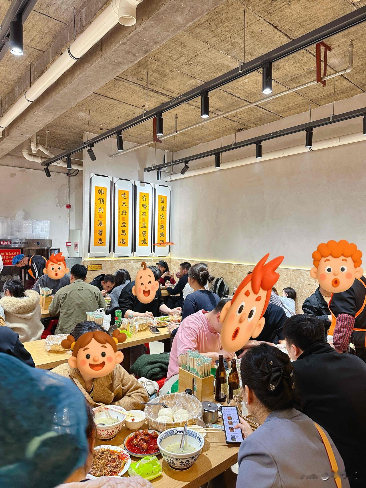 一年了，西安这个小破店去了还是没地方坐…
这家太火了，去年就说去吃吃看，路过几次