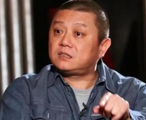 突然发现统一台湾省的建议，王朔的思路太妙了！他曾说，统一台湾不需要打仗，先宣布台