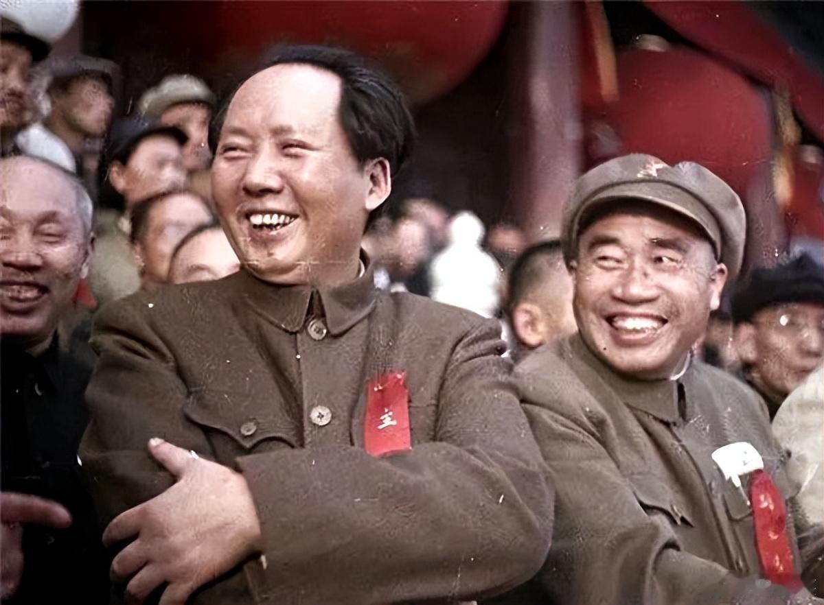 【12.26红日出东方 他是人民大救星】毛主席是一个伟大的创业者！1921年7月