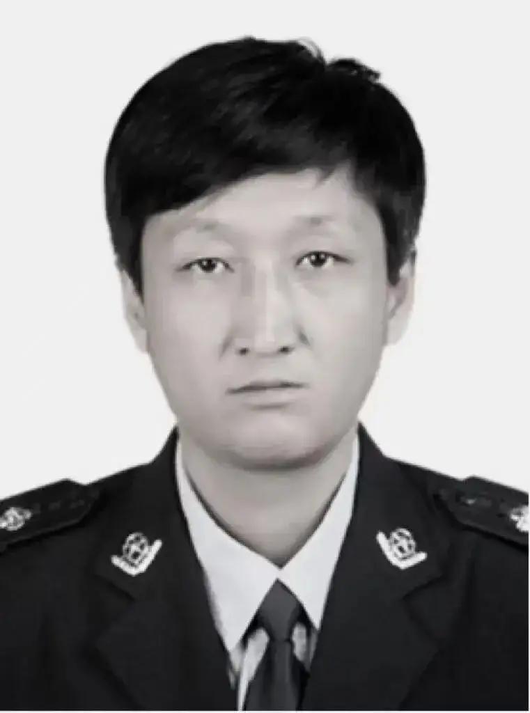 4月2日19时，通辽市公安局科尔沁分局丰田派出所民警尹宏伟在值班期间突发疾病，经