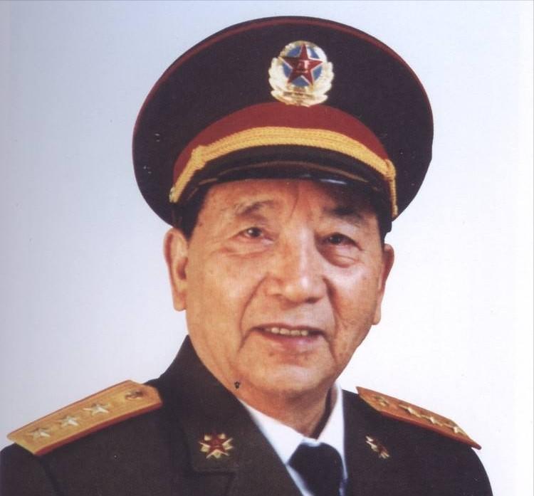 1964年，秦基伟在周总理与陈毅的欢迎会上致辞后，赢得了一片掌声，但是陈毅却说：