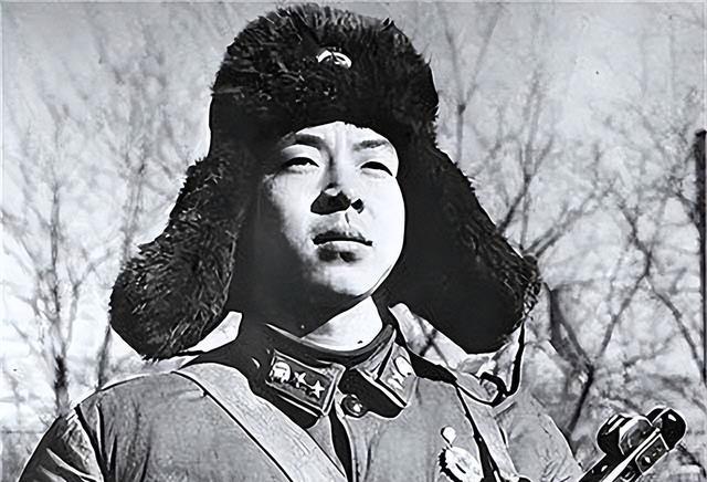1962年，雷锋被木杆砸中头部不幸牺牲！40年后，现场鉴定人说出了事故细节：难以