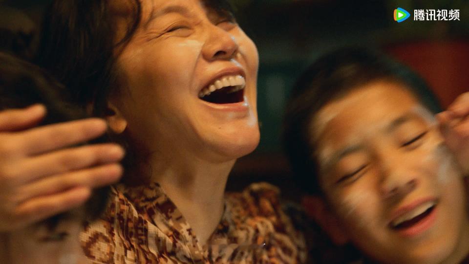 #隐身的名字首支预告##隐身的名字情感悬疑元素一个不落# 《隐身的名字》这又是站