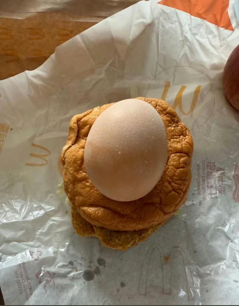 怪不得麦当劳是减肥餐哈哈哈，确实现在去牡丹楼吃汉堡是吃不饱的所以最近我选择了开封