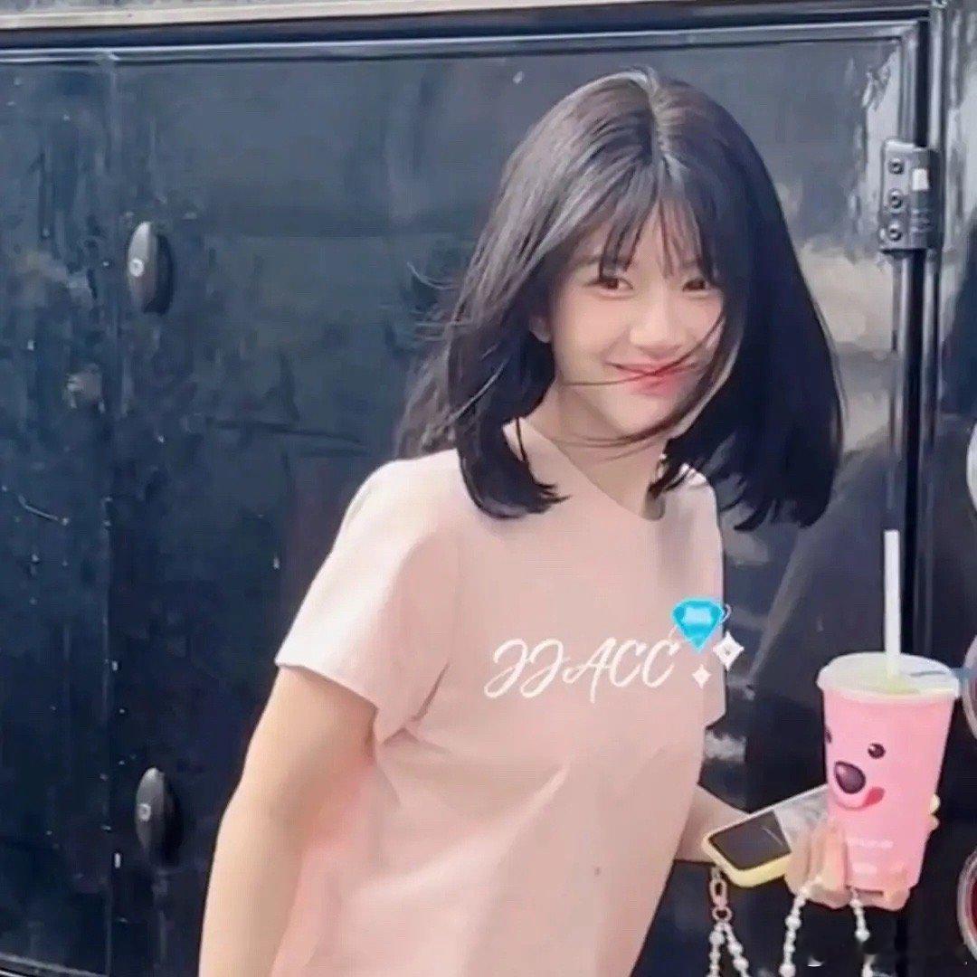 赵露思25岁的样子和14岁的时候没有任何区别 ​​​