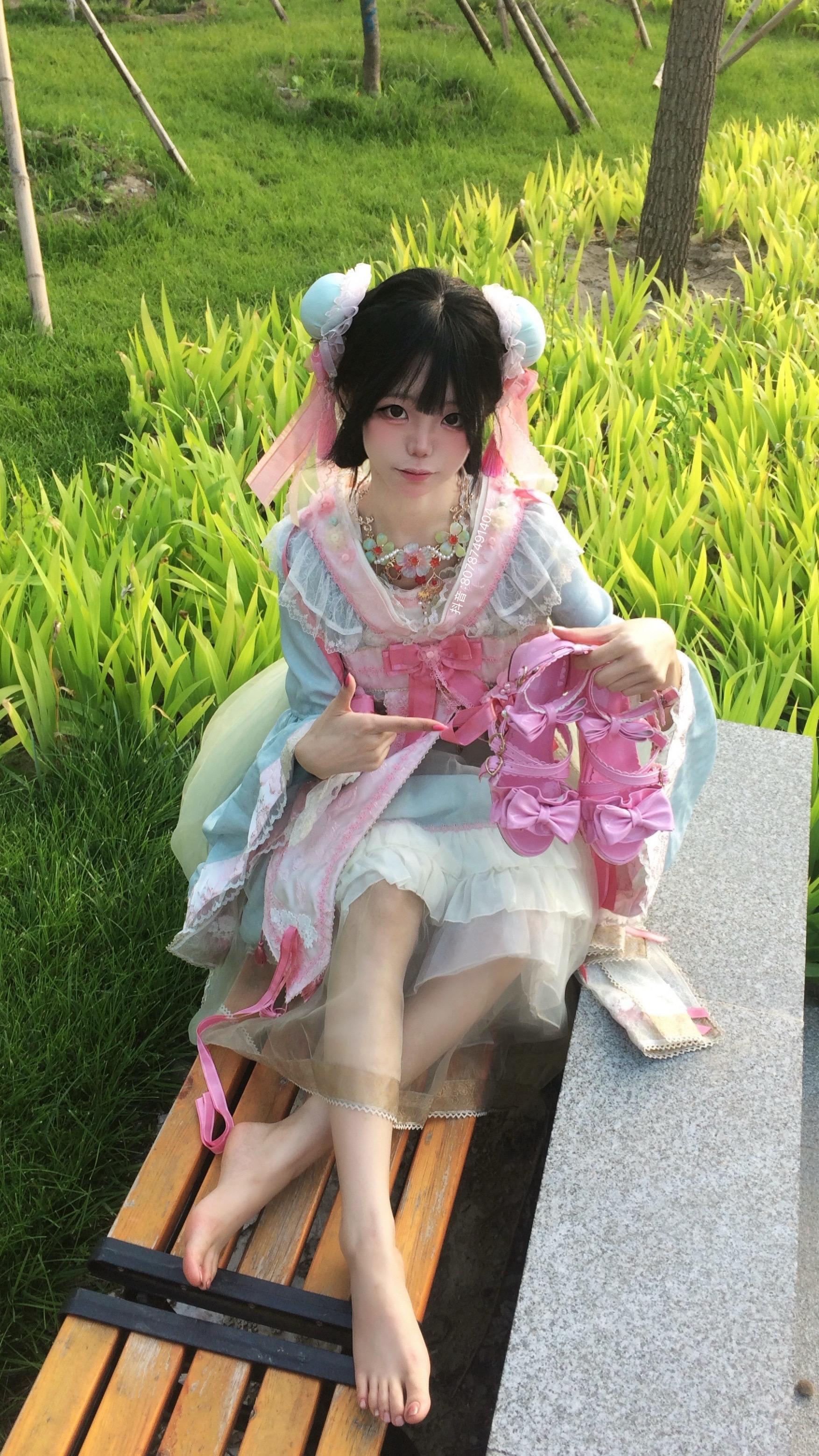 lolita外景 甜妹穿搭 洛丽塔女孩 凉鞋安利