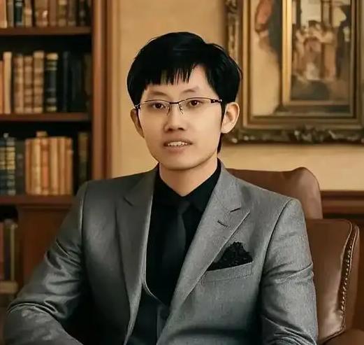 别再被国产AI赶超的谎话骗了！DeepSeek 创始人梁文峰直言行业真相，国内A