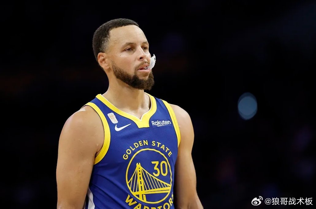 科尔：库里在康复过程中训练表现不错，本周会更新他的伤情3月30日 勇士队今天将在