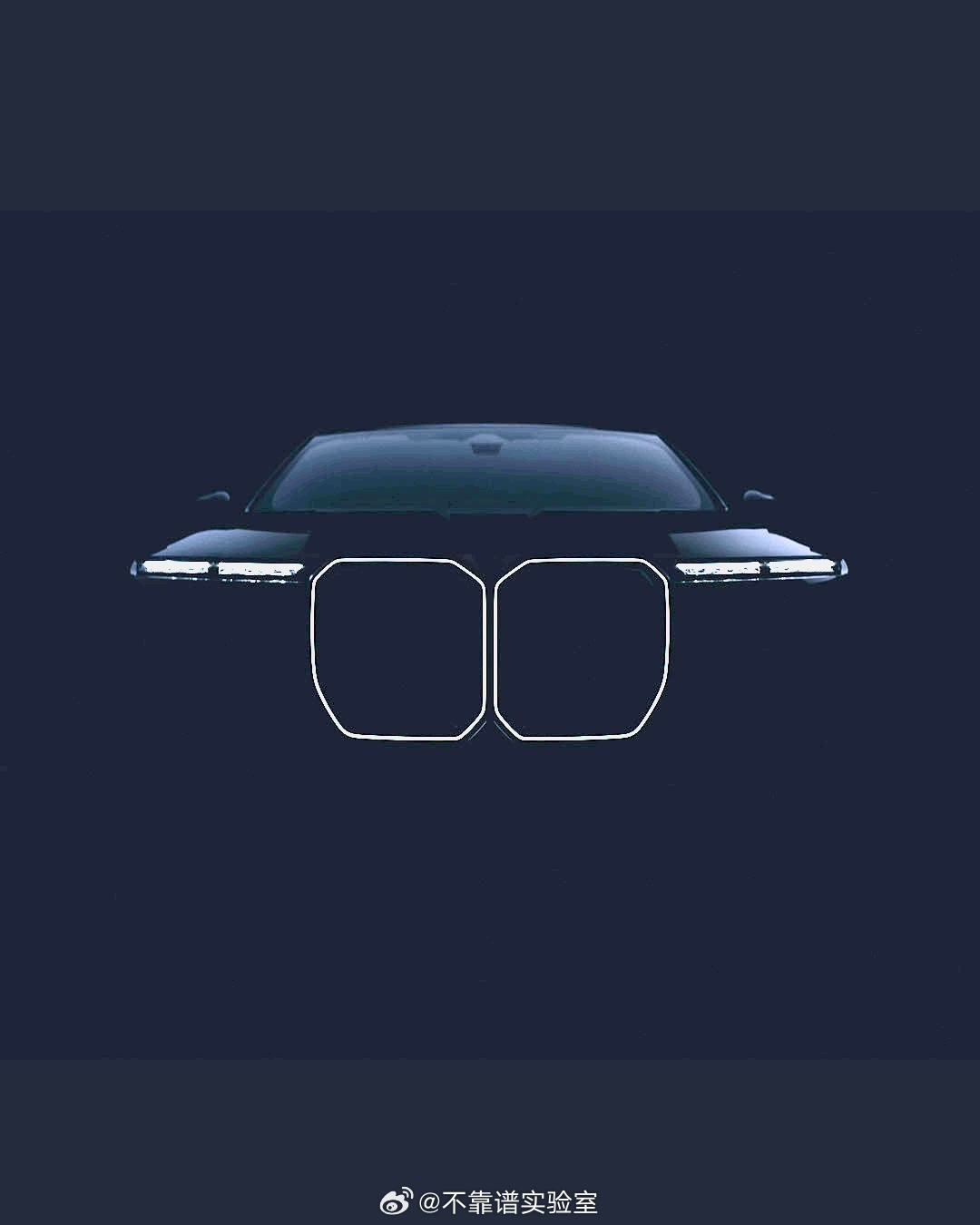 宝马准备发中改的7系了随手拉了一下曲线，好像整体的线条都更硬朗了一点大v聊车车评