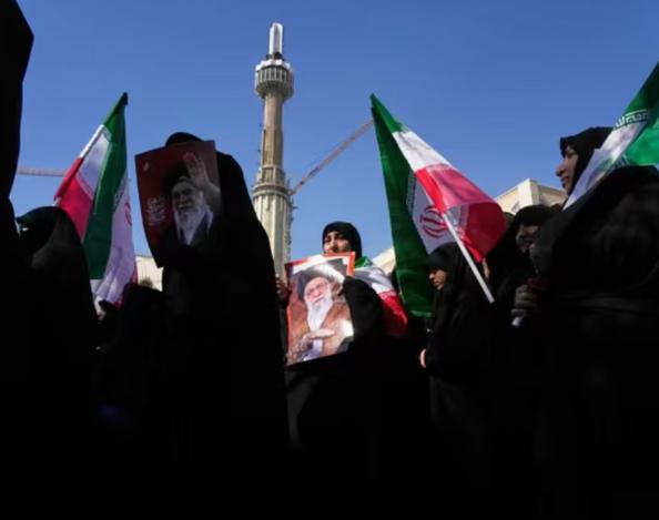 这场仗别的不说，至少伊朗打出了自己的硬气！伊朗可以说是二战后唯一一个敢于打击美国