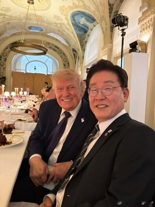 这么说吧！[捂脸][赞]
看到李在明和特朗普在G7时的会晤，我都不知道说啥了，李
