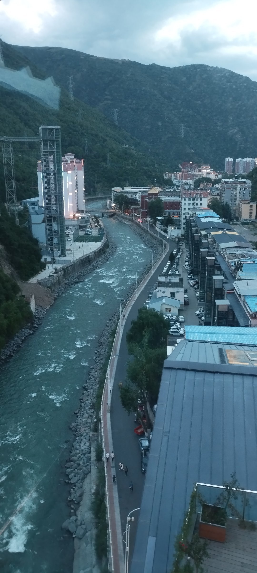 再见了，马尔康 