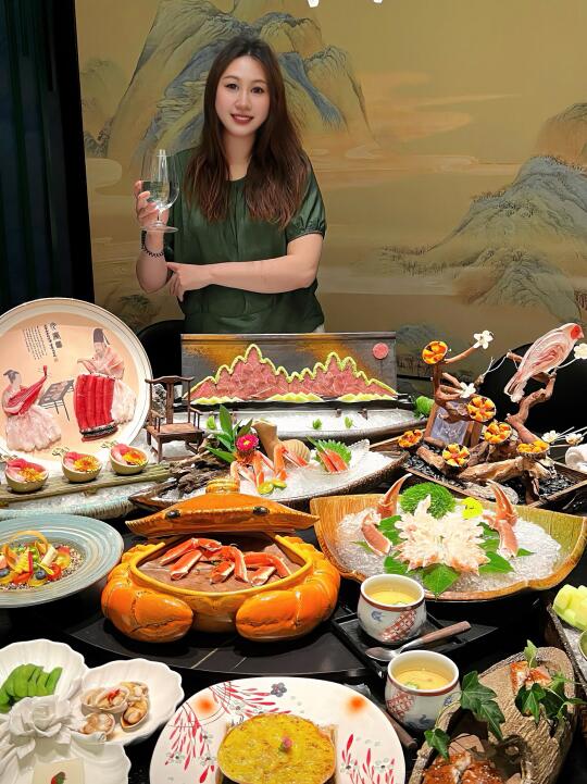 国贸🦀漂亮饭，把《千里江山图》吃进嘴里了！