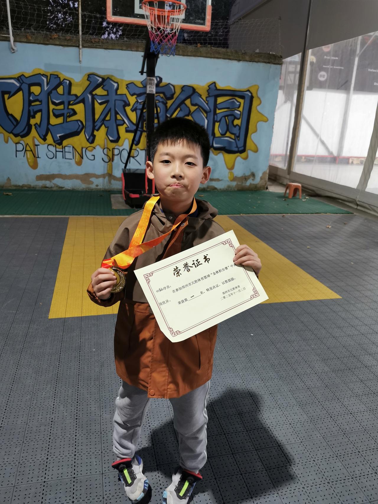 我与光山、商城、罗山潢川的10多位宰猪师傅、宰羊师傅、杀牛师傅打过交道，我发现的