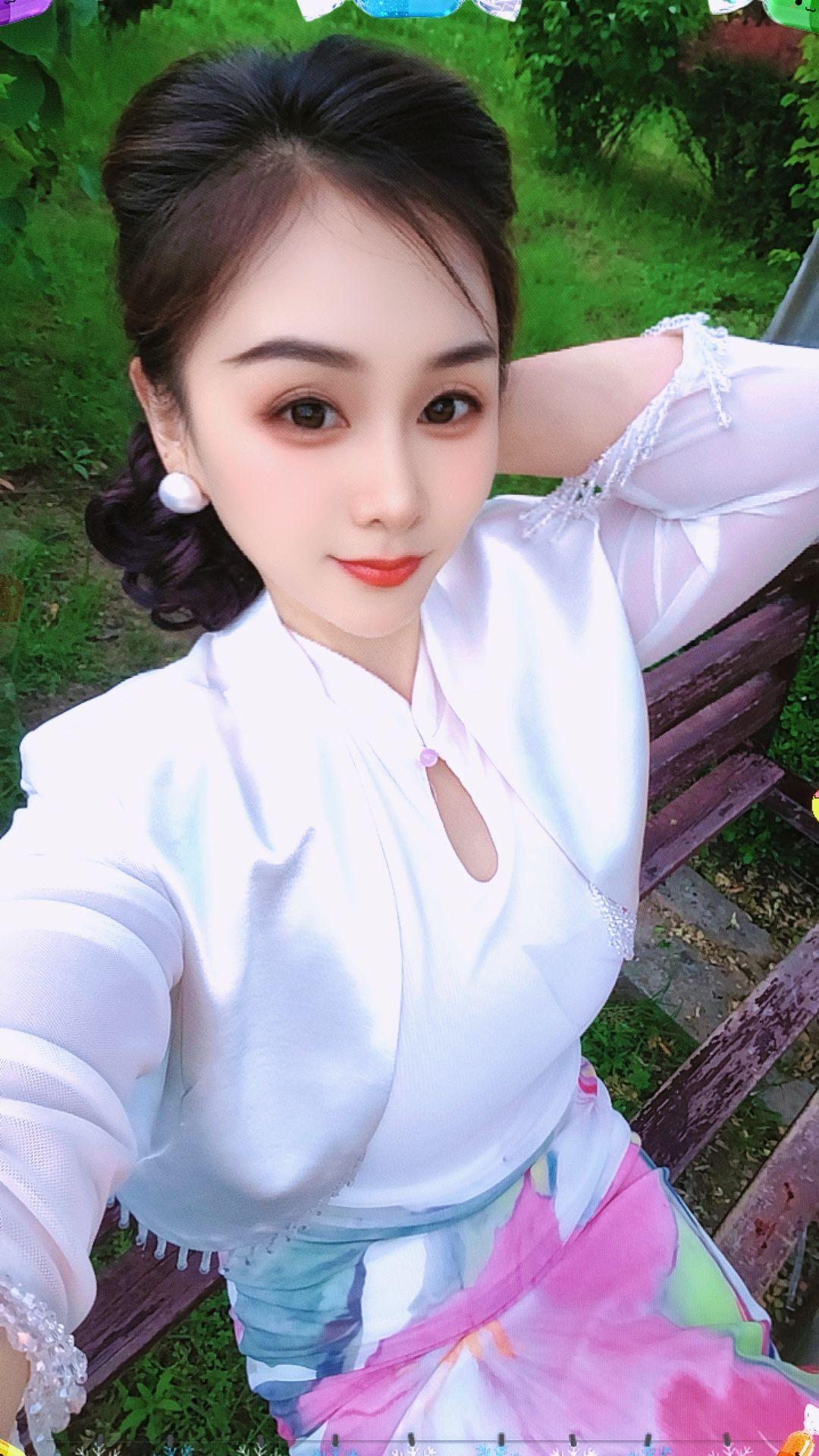 “书要向后翻，人要向前看，人性，你懂就可以了，别去试探…”