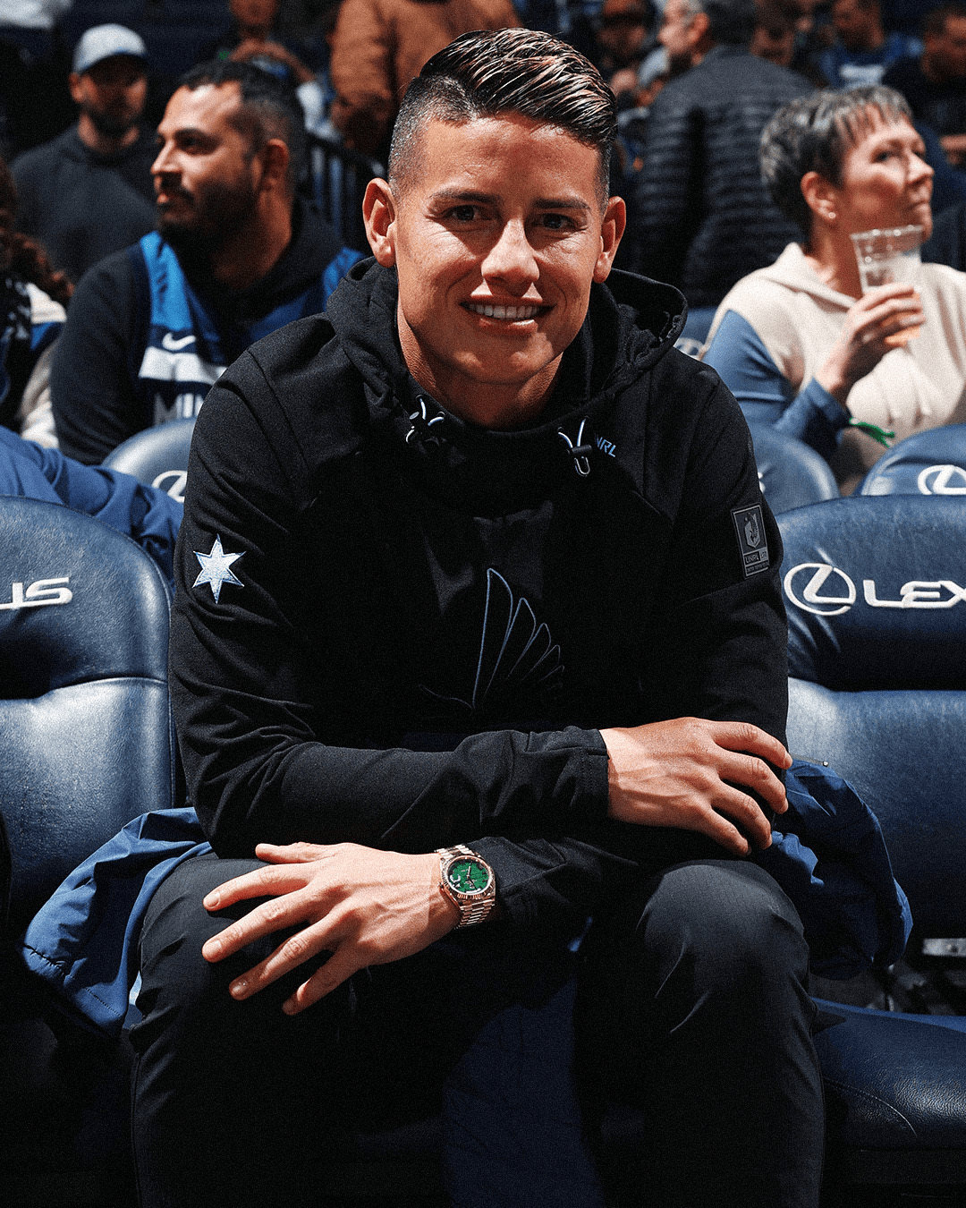 米兰开幕式 好正常好好看还记得他吗？在2014年世界杯一战成名的J罗，近日加盟了