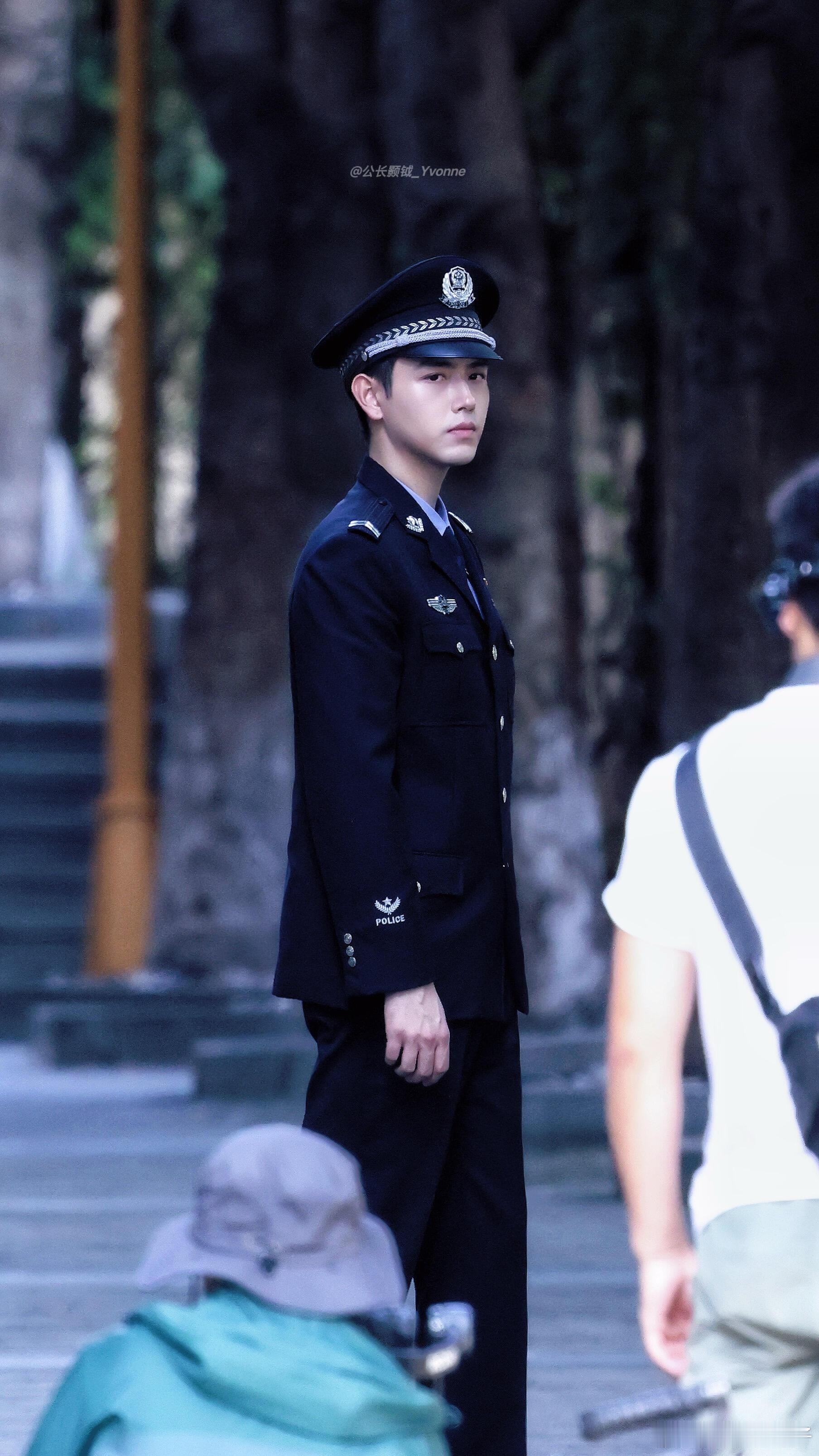 陈飞宇安慰张子枫路透 不少剧的cp感全靠后期剪辑加持，而他们在实拍路透里面就火花