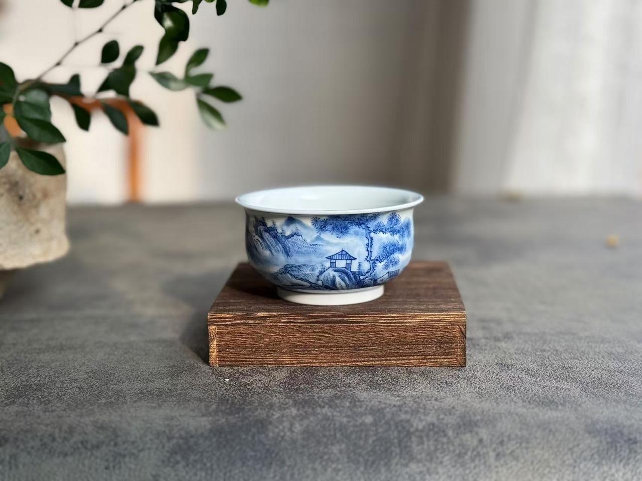 为什么现在喝茶的人都爱买压手杯？
答案很简单。
◆器型好；
◆手感好；
◆寓意好