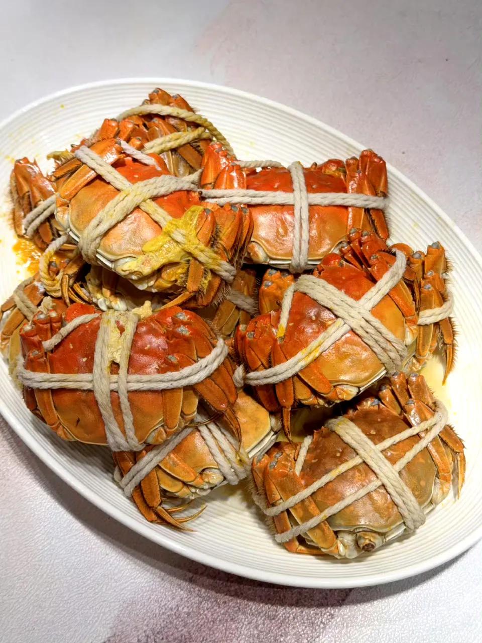旺季不旺价格腰斩大闸蟹怎么了？多地大闸蟹价格跳水，广州更是出现了6块9毛8一只的