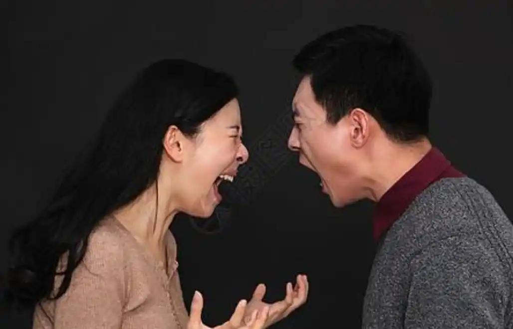 说实话，现在家庭培养出来的大部分孩子是不适合结婚的。结婚需要的基本素养他们基本一