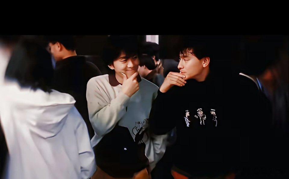 发现没，有人天生就是吃演员这碗饭的。大家有没有感觉刘德华也非常有名气，但是和周星