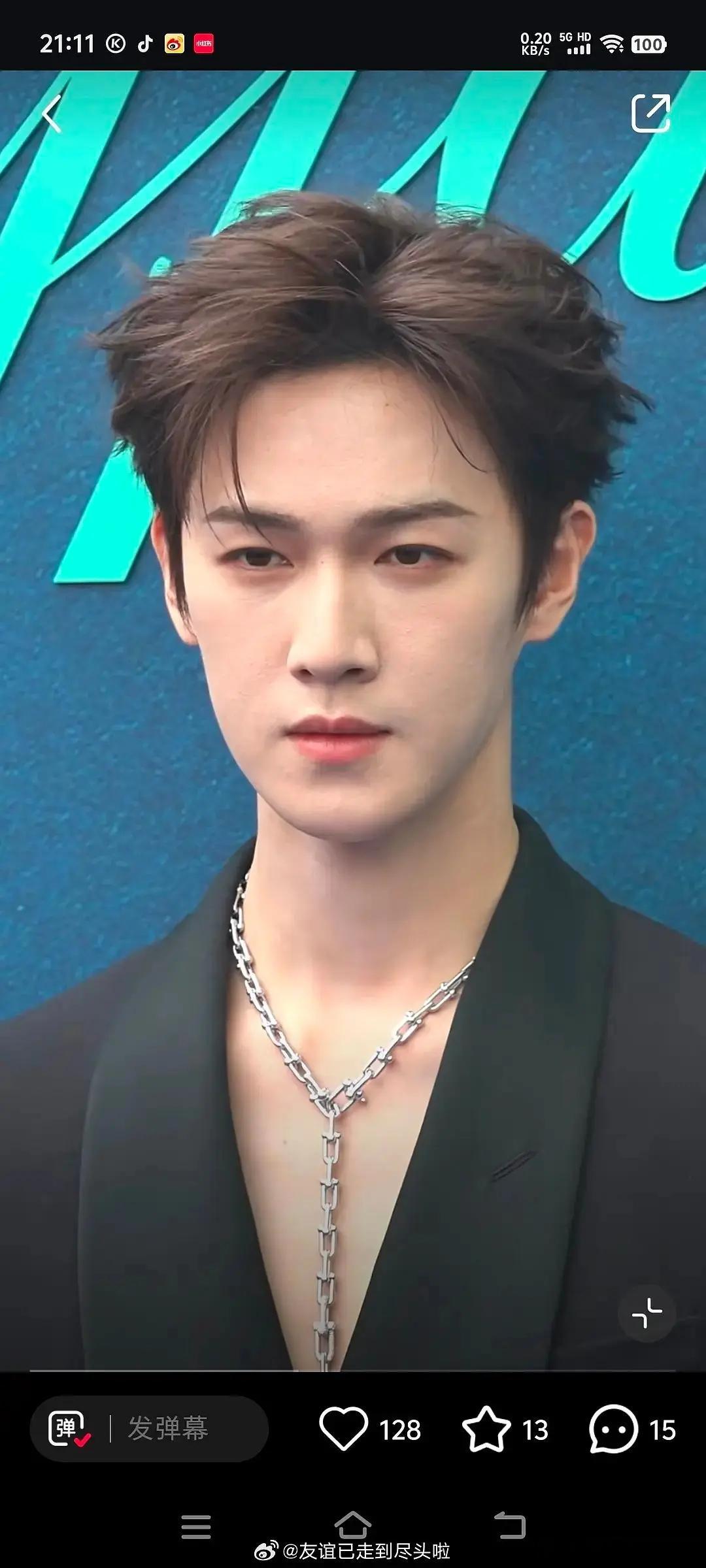 看生图我感觉小林其实还没王星越帅诶 