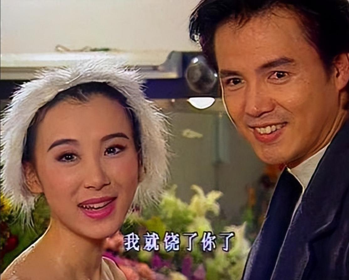这张拍摄于1995年的照片，怎么感觉“台湾第一美女”的萧蔷，颜值反而不如陈红。