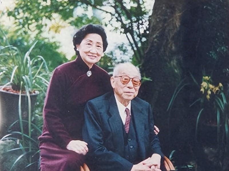 西安事变后张学良遭软禁长达54年，25万东北军为何无人奋起营救他？
1936年1