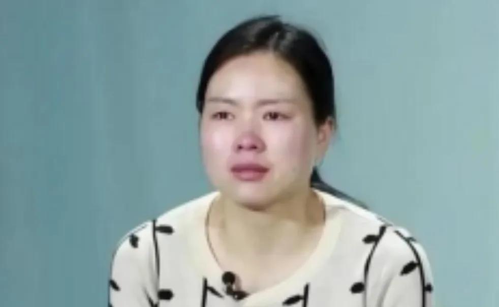 1992年，湖北1对夫妻自杀去世，留下仅5岁的女儿，23年后，女儿不顾全村人的指