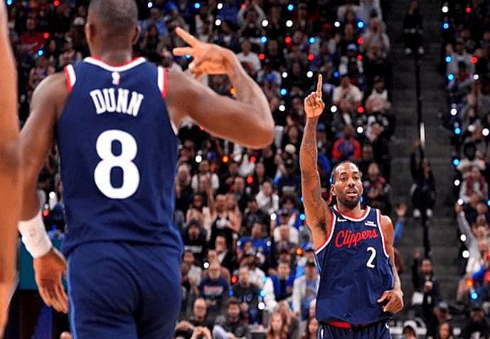 最危险的队，不是强队，是刚学会年轻的队。
3月9日，快船在主场126比118拿