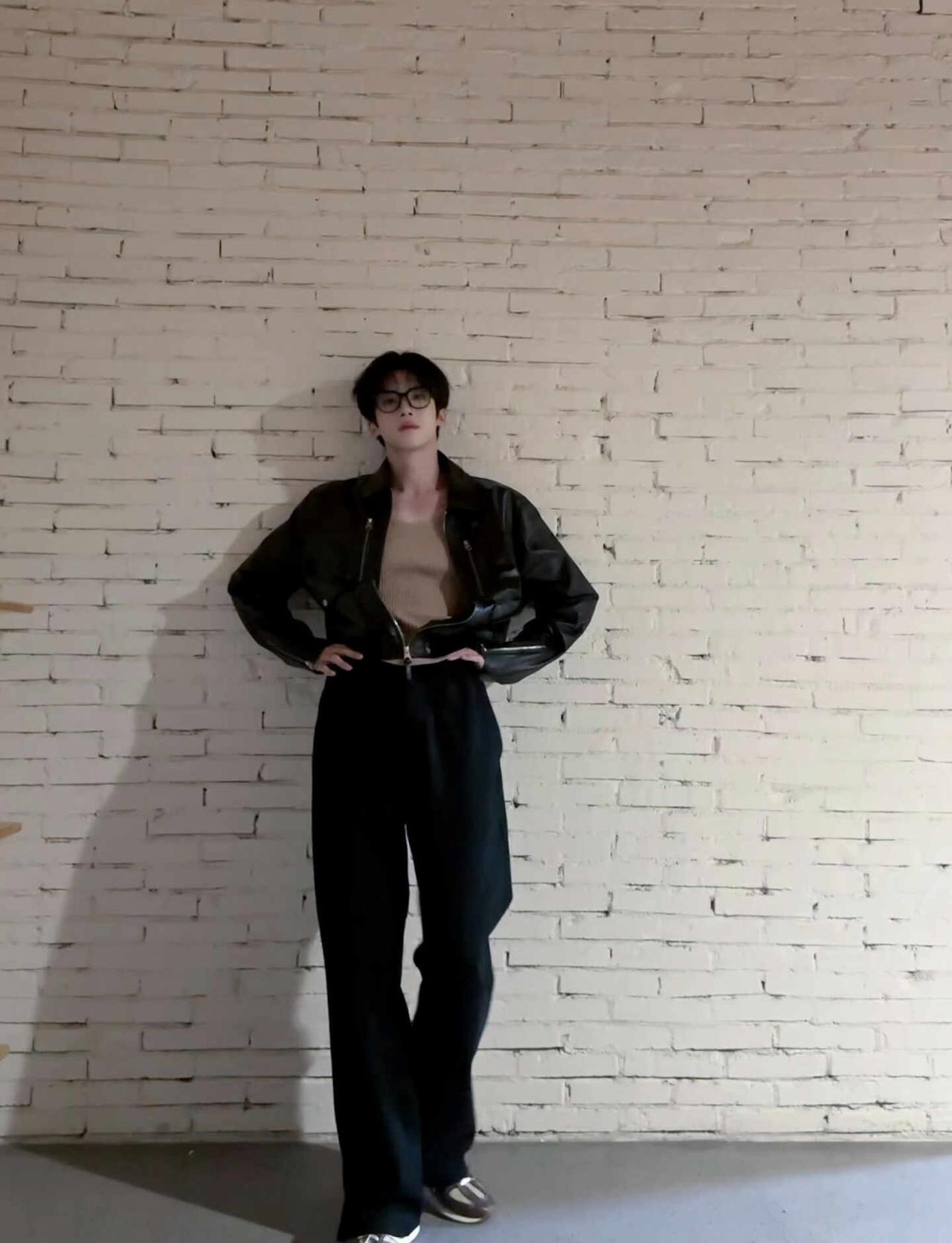 看一部剧爱上一个男人
那咋了 哪有那么多规矩啊