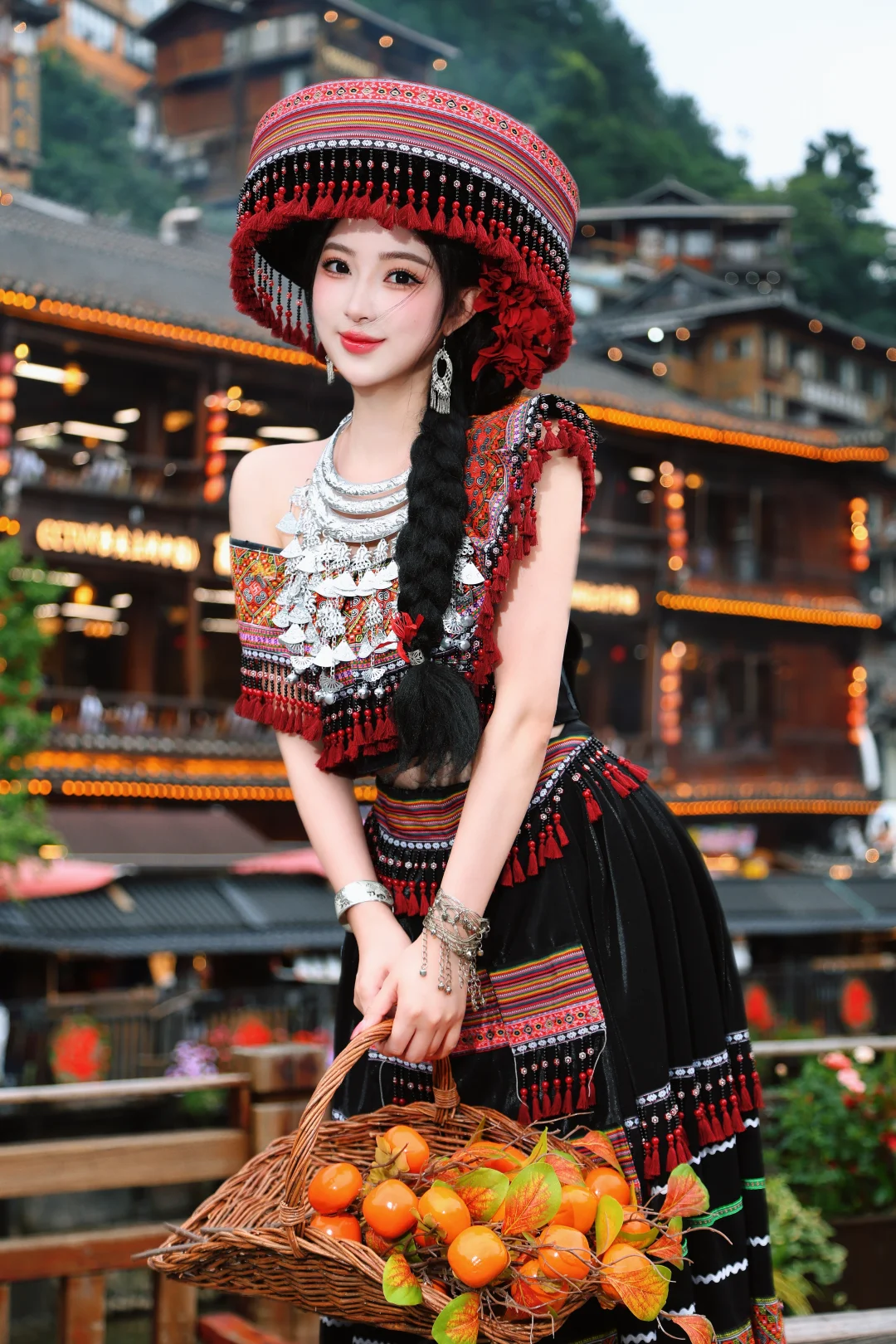 从前不懂，为什么无数人拼命想要走出大山。直到亲身踏上贵州，望着连绵无尽...