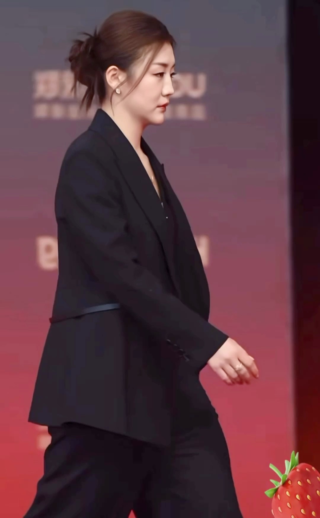 陈梦 | 首届代言人影响力盛典就只看了你一眼，就已确定了永远