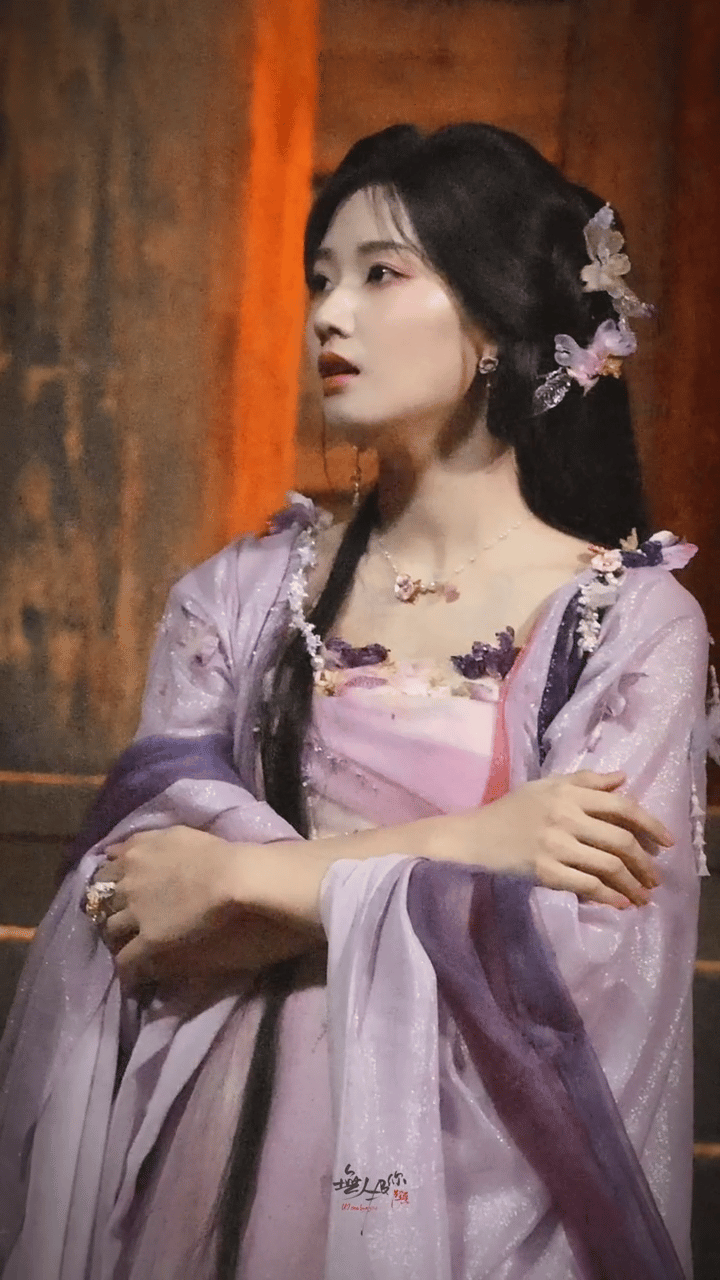 卢昱晓这是要把七仙女颜色都来一遍 ​​​