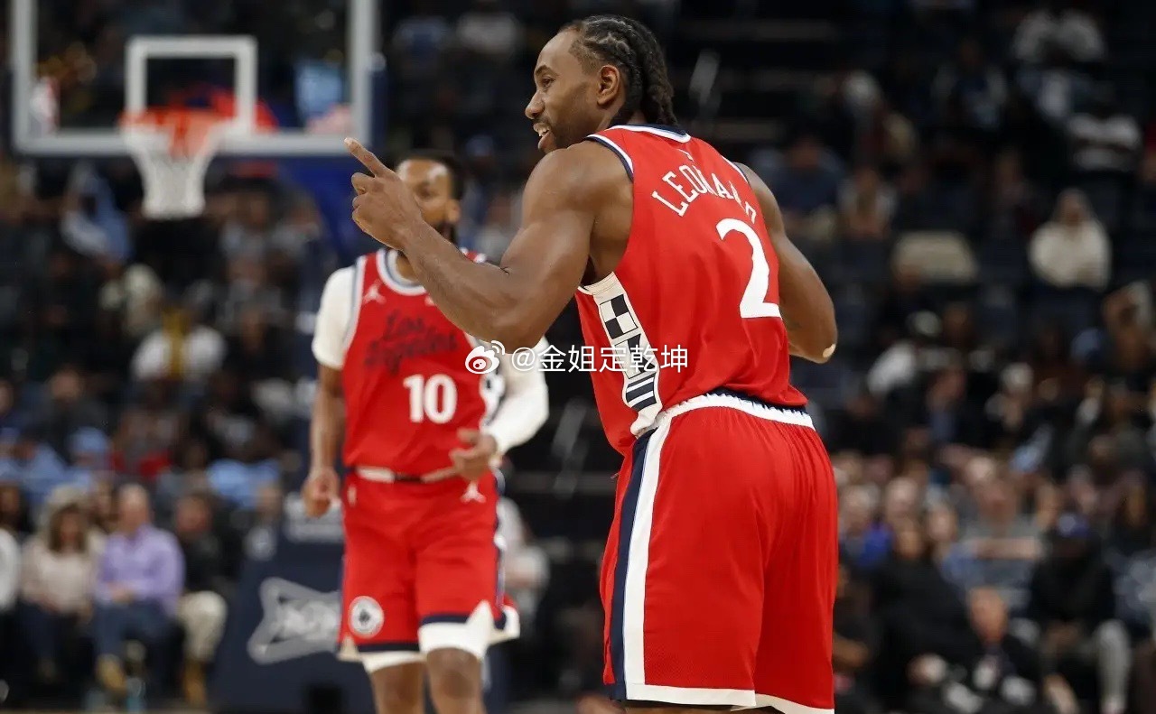 快船彻底白忙活！一波连败被开拓者反超，跌至西部第9，附加赛形势急转直下。快船近期