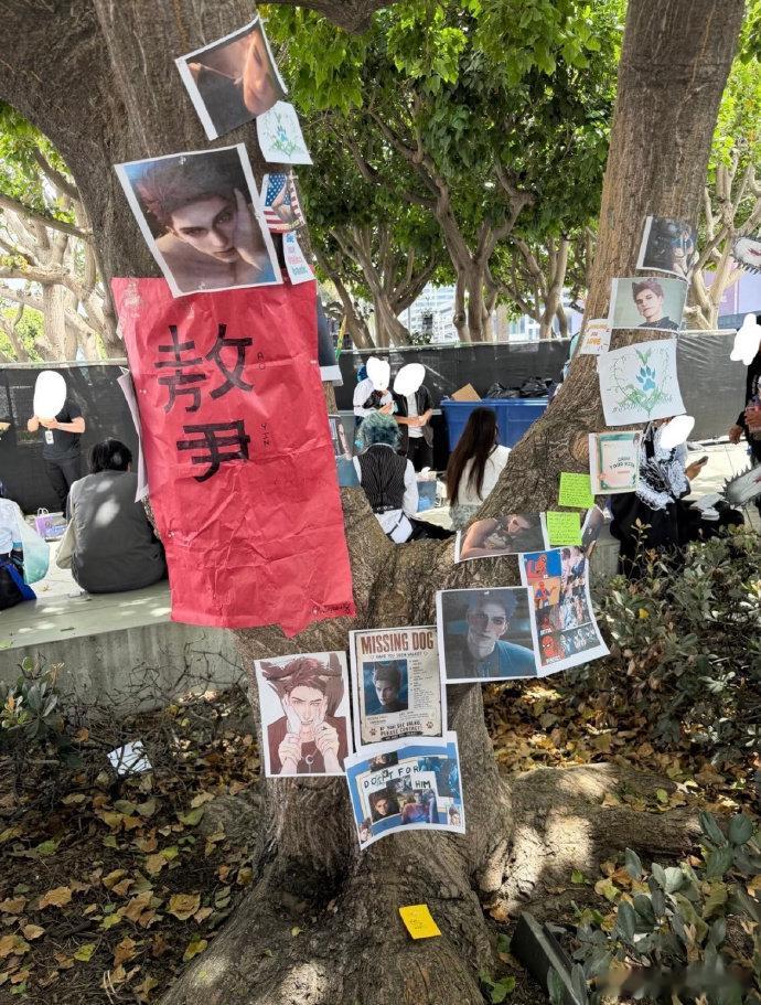 敖尹请愿人数超过20万请愿敖尹回归的人数超过20万属实看懵了，一边大批玩家坚决抵