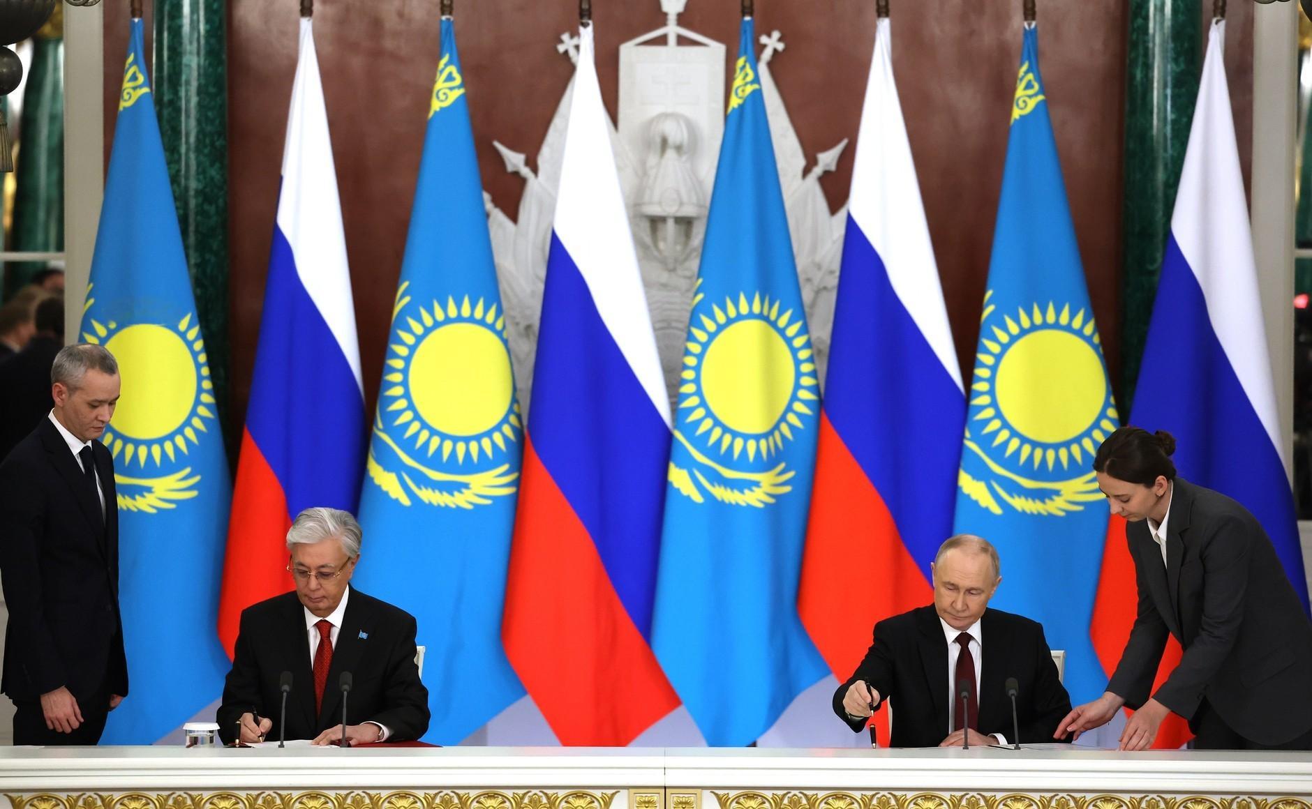 俄罗斯与哈萨克斯坦会谈（二）哈萨克斯坦总统对俄罗斯进行国事访问第二天，弗拉基米尔