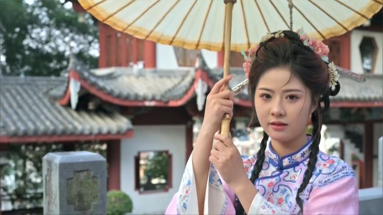 把“武器”当头饰，“三条簪”演绎刚柔并济的女性力量