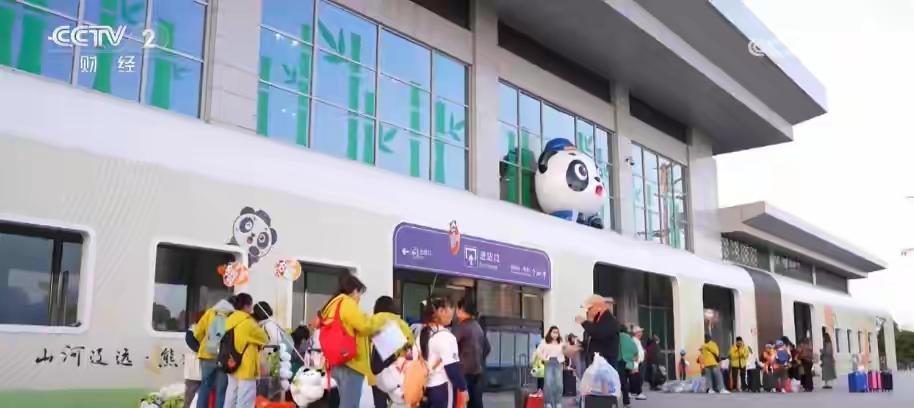 多部门协力保障“春假+清明”出行 “春假+清明”这波假期叠加，出行高峰那是妥妥的