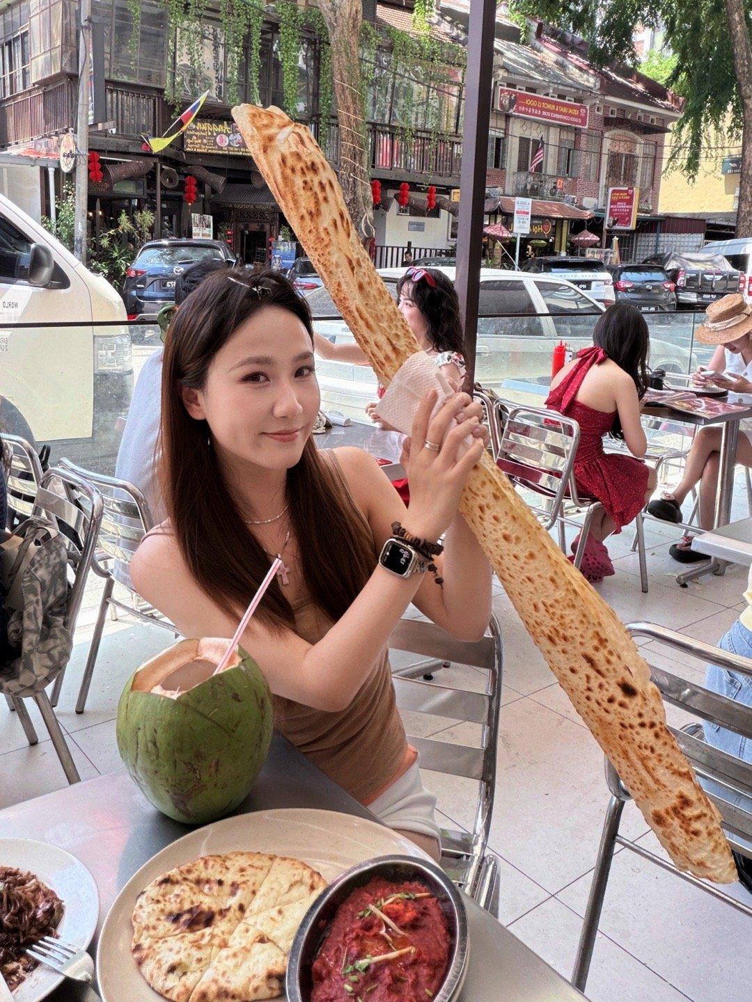 兄弟们，印度飞饼也吃上了，本来只抱着打卡的心态去的，没想到居然是好吃的，就是这张