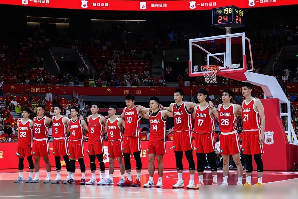 随着中国男篮击败沙特，中国台北不敌日本，亚运男篮半决赛中中国将迎战日本男篮，这是