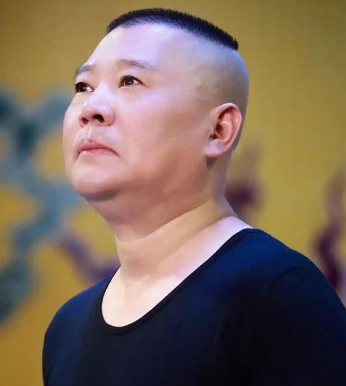 曹云金感谢郭德纲持续教他做人 郭德纲昔日的爱徒曹云金，是第二个叛变自己的徒弟，当