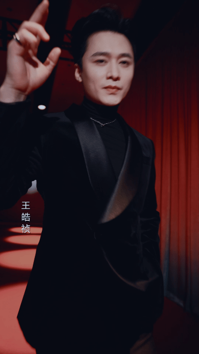 短剧演员一上红毯就开大救命！短剧演员这是集体杀疯了吧！红毯上个个气场两米八，镜头