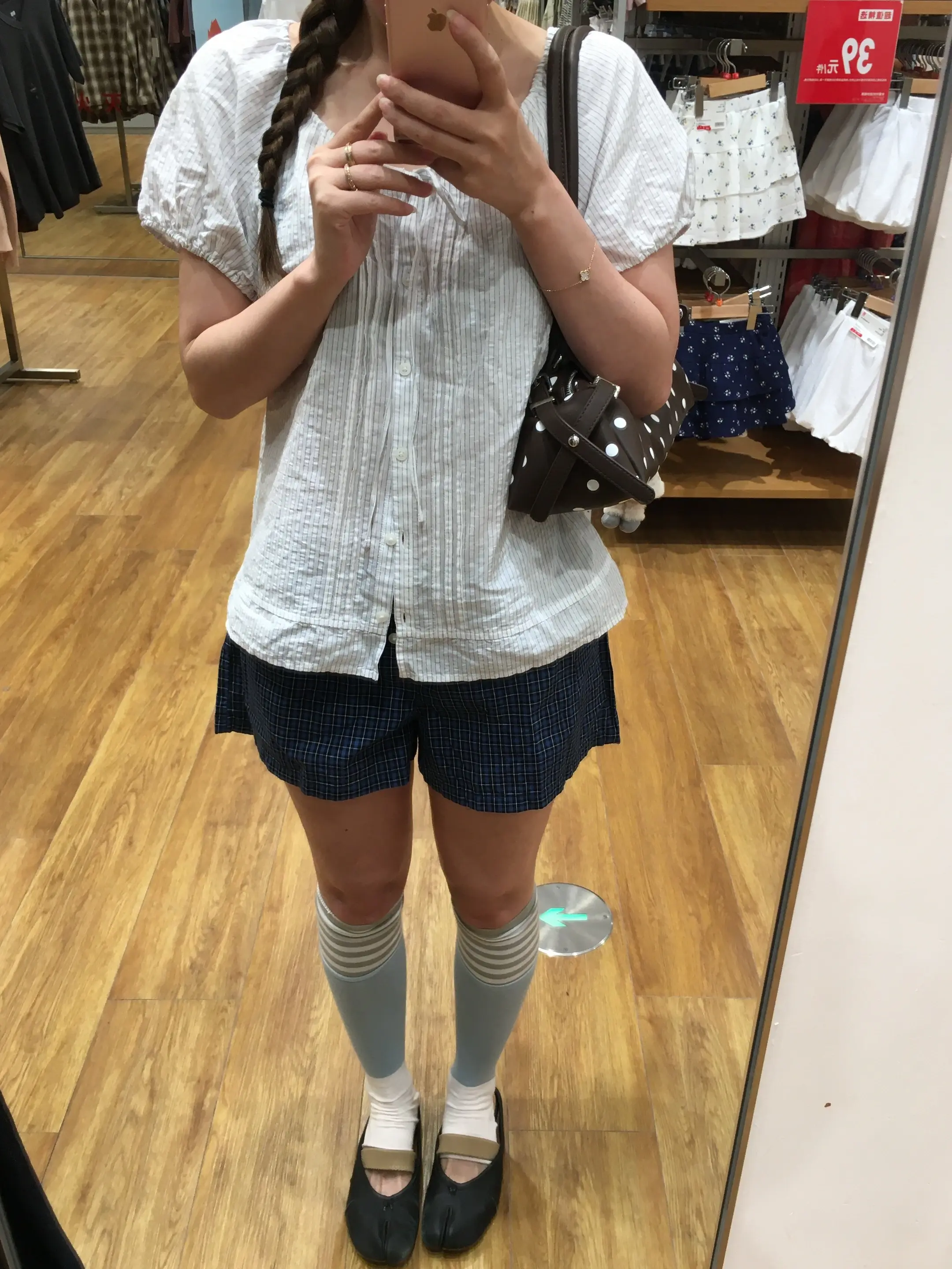不是。。。优衣库你bm啊啊啊。优衣库新款开挂了！