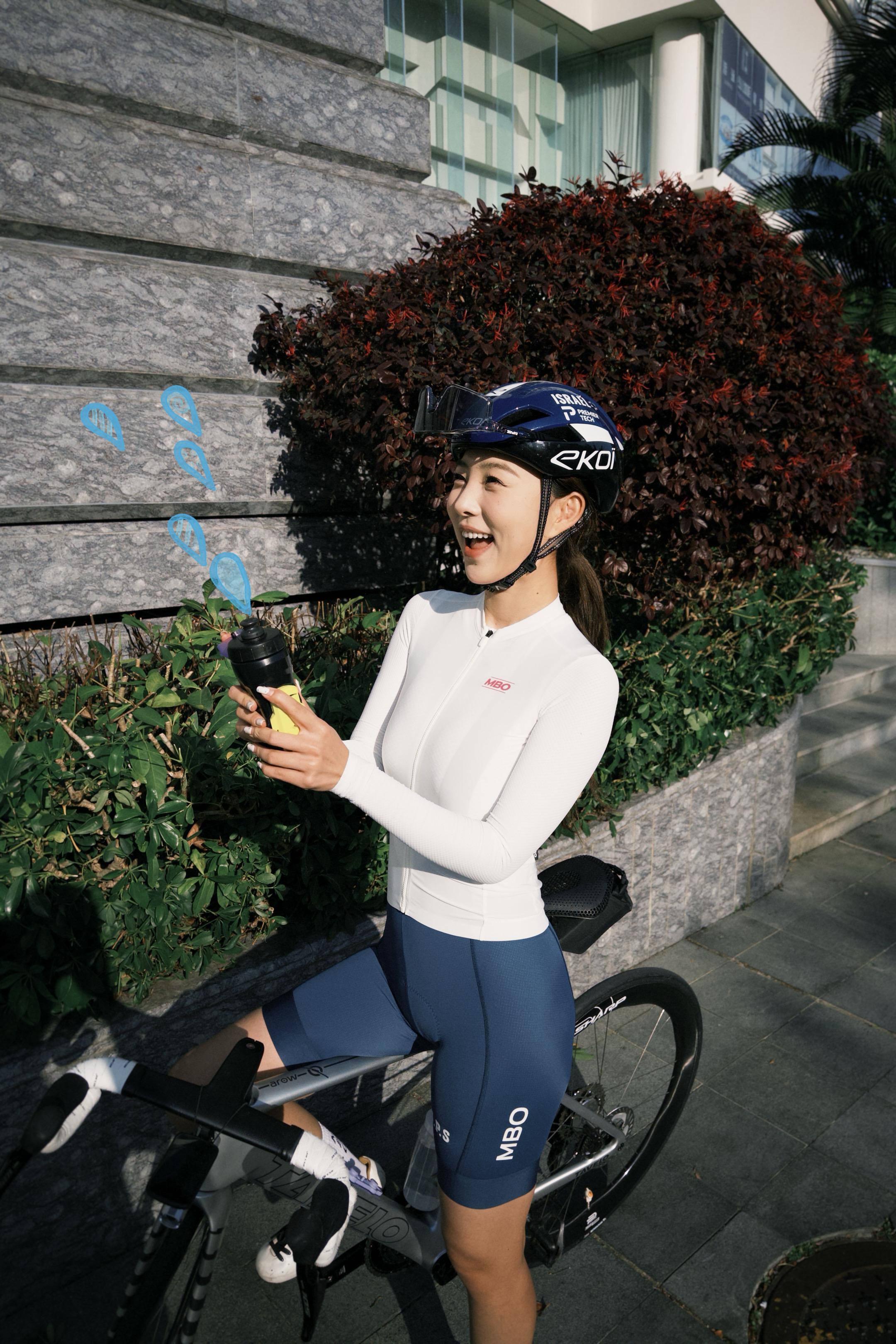 春天还是她最爱的季节。～