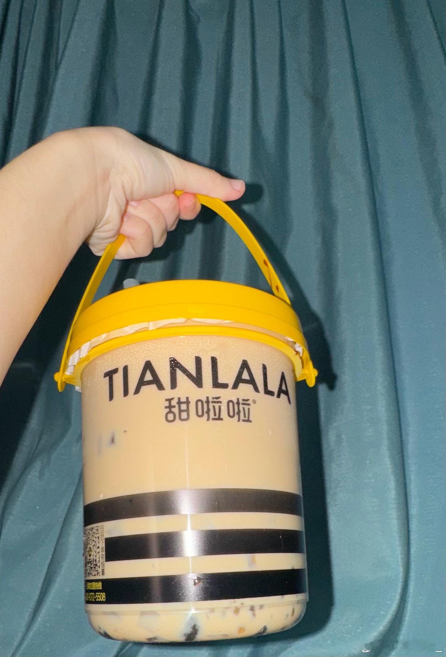 晚饭。其实吃完雪糕就饱了 