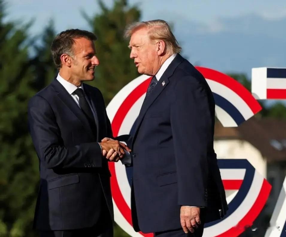 特朗普翻脸比翻书还快！G7峰会刚在法国拉开大幕，马克龙大概做梦也没想到，自己好心